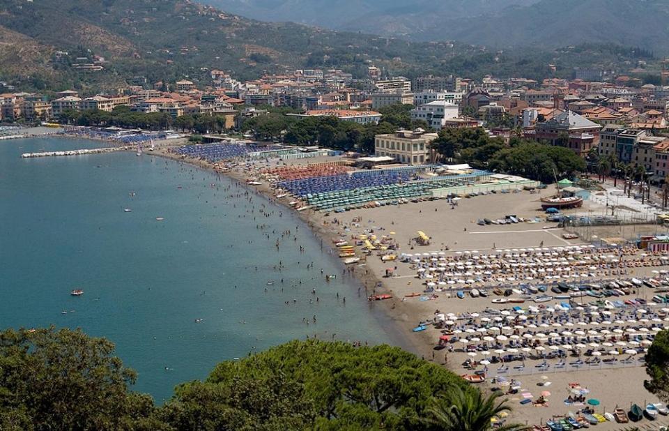 La Vie En Rose Flat Apartment Sestri Levante Bagian luar foto